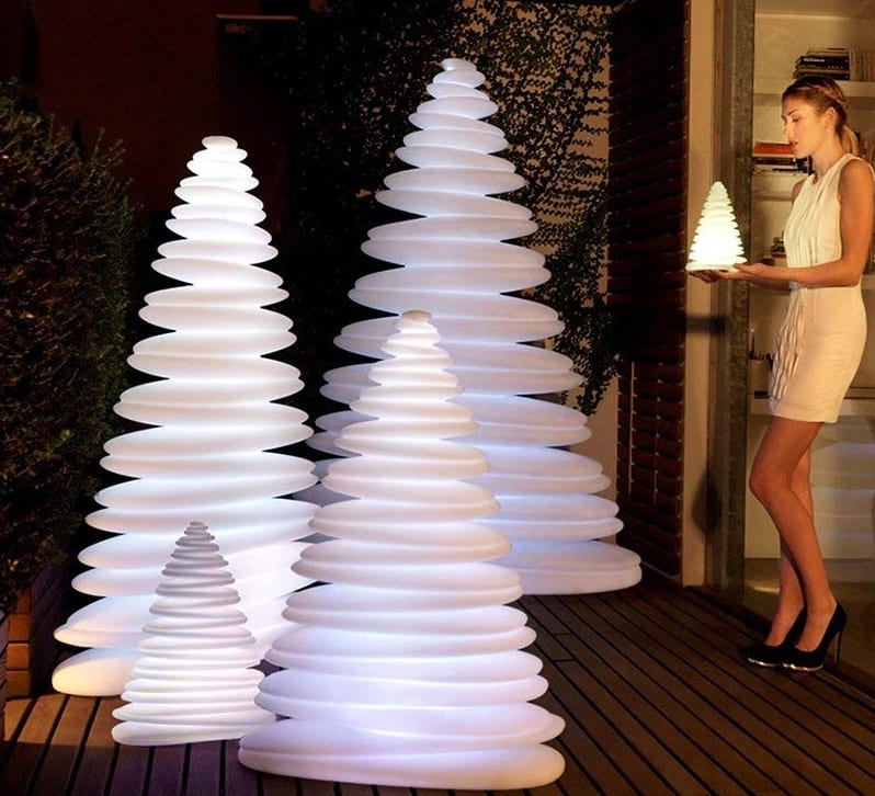 Vondom-Chrismy-Christmas-Tree-LED-